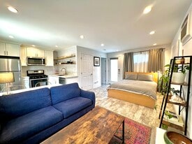 1743 S Orange Grove Ave in Los Angeles, CA - Building Photo