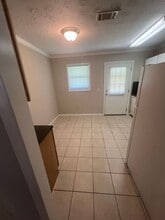 4690 Cook Dr in Buford, GA - Foto de edificio - Building Photo