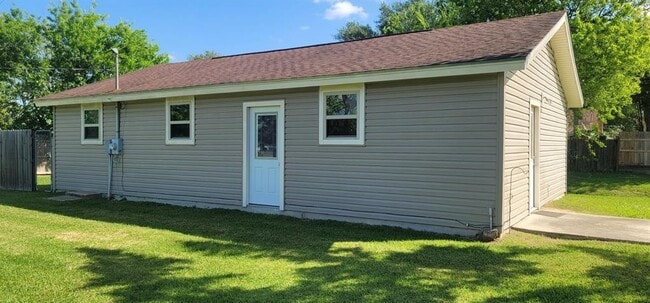 property at 1902 Grant St