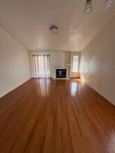 5300 Shadow Stone St in Bakersfield, CA - Building Photo - Building Photo