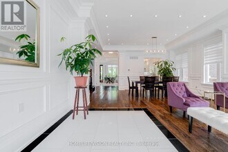 28 Moore Park Ave in Toronto, ON - Building Photo - Building Photo