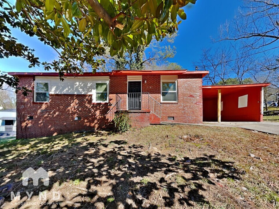 3754 Clovis Ct NW in Atlanta, GA - Building Photo