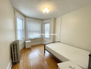 136 Hemenway St, Unit 20 in Boston, MA - Building Photo - Building Photo