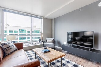 101 Taylor Ave N in Seattle, WA - Foto de edificio - Building Photo