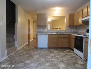 949 W Pueblo Dr in Jacksonville, NC - Building Photo - Building Photo