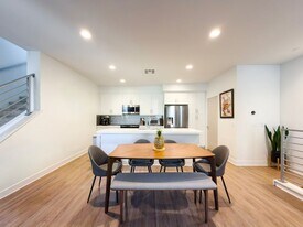 2111 N Cahuenga Blvd in Los Angeles, CA - Building Photo