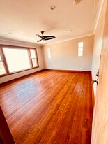 2823 W 71st St in Chicago, IL - Building Photo