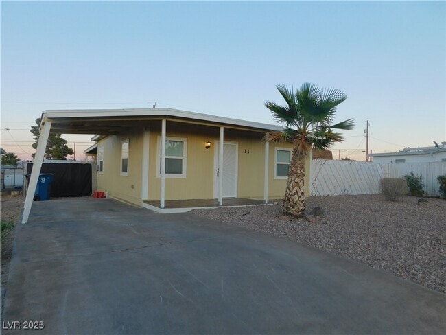 11 New Mexico Way in Henderson, NV - Building Photo - Building Photo