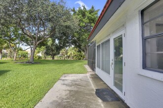 315 NW 36th Ave in Deerfield Beach, FL - Building Photo - Building Photo
