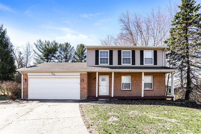 300 Mulberry Meadows Ct in Maineville, OH - Building Photo