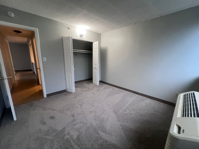 100 Jefferson Sq in Waterbury, CT - Building Photo - Building Photo