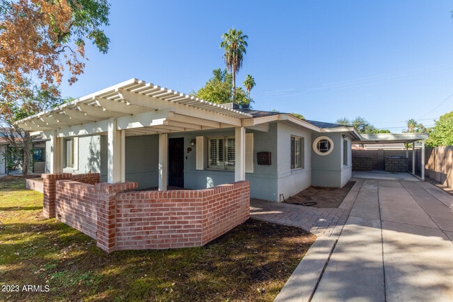 property at 518 W San Juan Ave