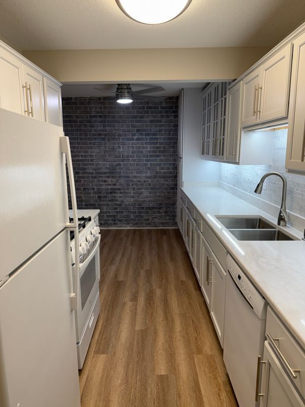 9400 Old Cedar Ave S in Bloomington, MN - Building Photo - Building Photo