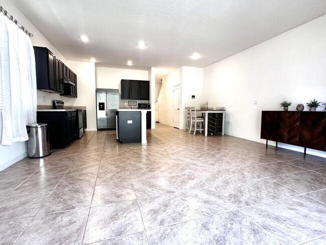 370 Feltrim Reserve Blvd in Davenport, FL - Building Photo - Building Photo