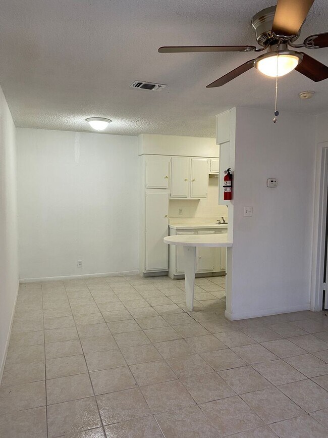 7770 Skolout St in San Antonio, TX - Building Photo - Building Photo