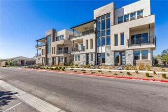 10013 Hematite Pl in Las Vegas, NV - Building Photo - Building Photo