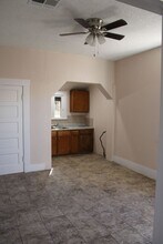 3114 E Missouri Ave in El Paso, TX - Building Photo - Building Photo