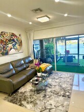 737 SW 122nd Ave in Pembroke Pines, FL - Building Photo - Building Photo