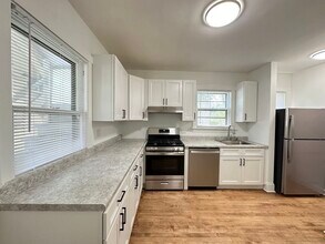 5701 N Keystone Ave in Chicago, IL - Building Photo - Building Photo