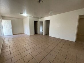 2508 E Mobile Ln in Phoenix, AZ - Building Photo - Building Photo