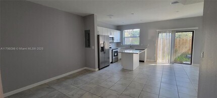 388 NE 208th Terrace in Miami, FL - Building Photo - Building Photo