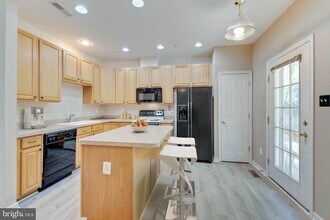 7025 Water Oak Rd in Elkridge, MD - Building Photo - Building Photo