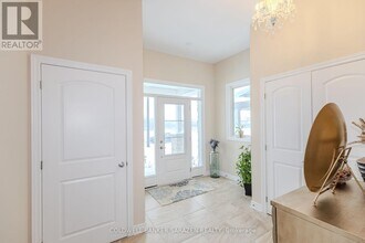 942 Guinness Cres in Ottawa, ON - Building Photo - Building Photo