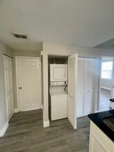 1 Bedroom / 1 Bath Condo in Gated Community. in Orlando, FL - Building Photo - Building Photo