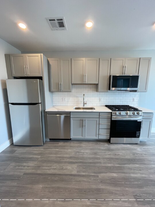 370 Western Ave, Unit 5-6 in Boston, MA - Building Photo