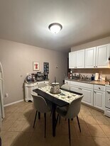 16 Gridley St, Unit Studio Apartment in West Islip, NY - Building Photo