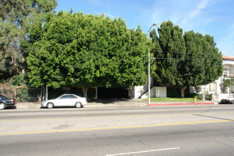 6859 Laurel Canyon Blvd in North Hollywood, CA - Building Photo - Building Photo