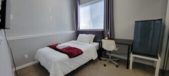 8030 238th St SW in Edmonds, WA - Building Photo