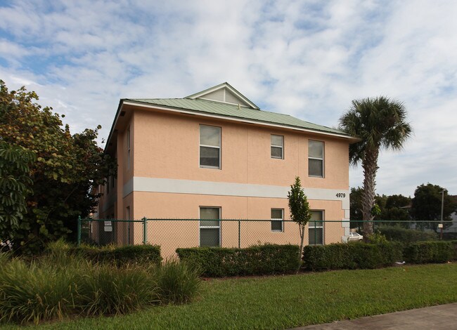 Lord's Place in West Palm Beach, FL - Foto de edificio - Building Photo