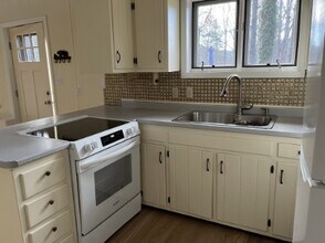 51 Buck Spgs Acrs in Candler, NC - Building Photo - Building Photo