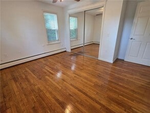 2 Chapel Ln in Lincoln, RI - Building Photo - Building Photo