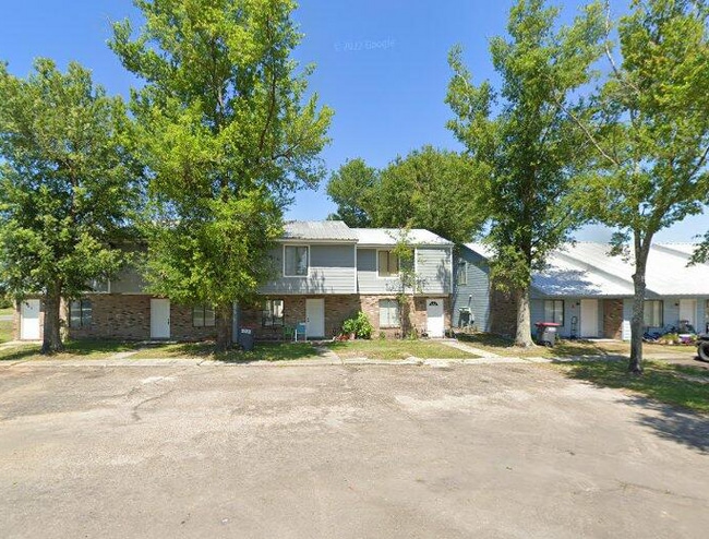 301-329 James St in Panama City, FL - Foto de edificio - Building Photo