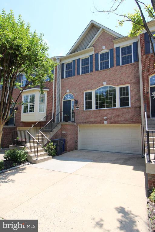 3800 Elmwood Towne Way in Alexandria, VA - Building Photo - Building Photo
