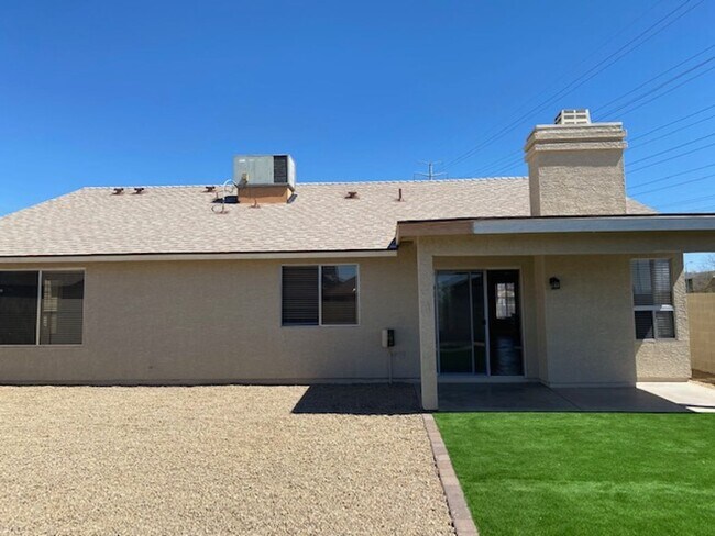 444 N 64th St in Mesa, AZ - Building Photo - Building Photo