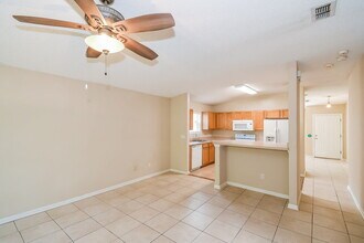 1041 Cherry Point Way in Jacksonville, FL - Building Photo - Building Photo