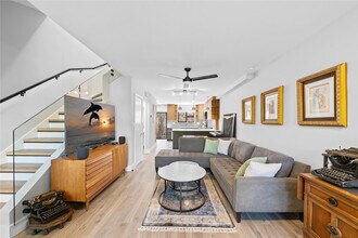 340 City View Dr in Fort Lauderdale, FL - Building Photo - Building Photo