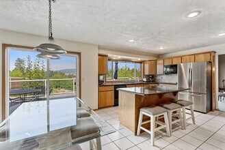 18625 E Riverway Ave in Spokane Valley, WA - Building Photo - Building Photo