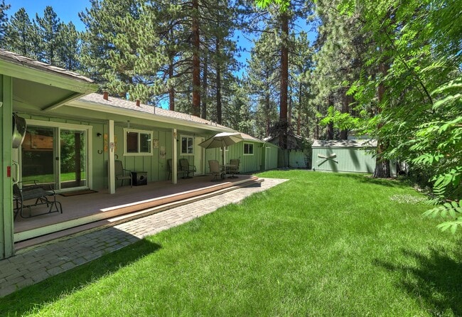 877 Sonoma Ave