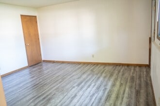 4406 Castlewood Pl in Ames, IA - Building Photo - Building Photo