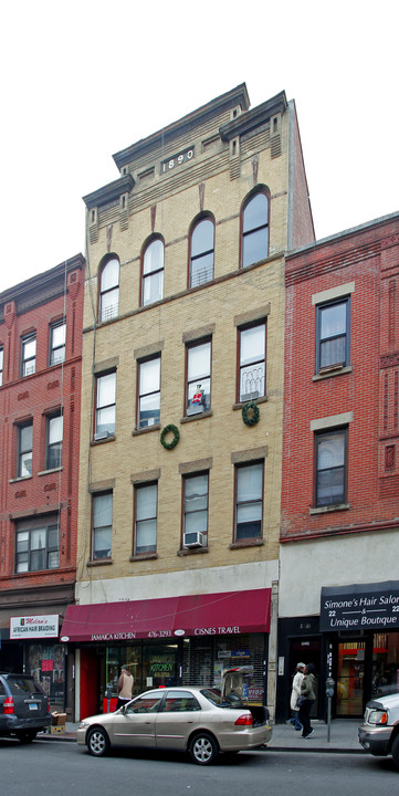 20-24 N Broadway in Yonkers, NY - Building Photo