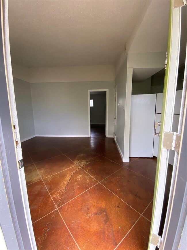 property at 820 Houston St