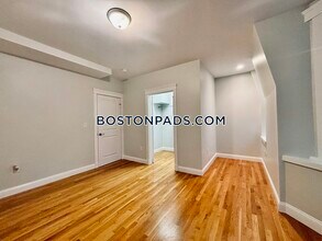 799 E 4th St in Boston, MA - Foto de edificio - Building Photo