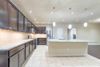 9322 Limestone Ranch Ln in Richmond, TX - Foto de edificio - Building Photo