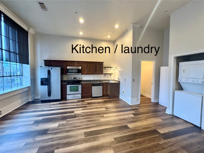 409 Main St in Columbus, MS - Foto de edificio - Building Photo