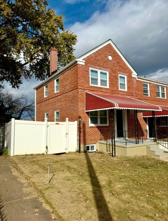 5430 Whitlock Rd in Baltimore, MD - Building Photo - Building Photo