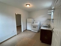 4610 Schroeder St photo'